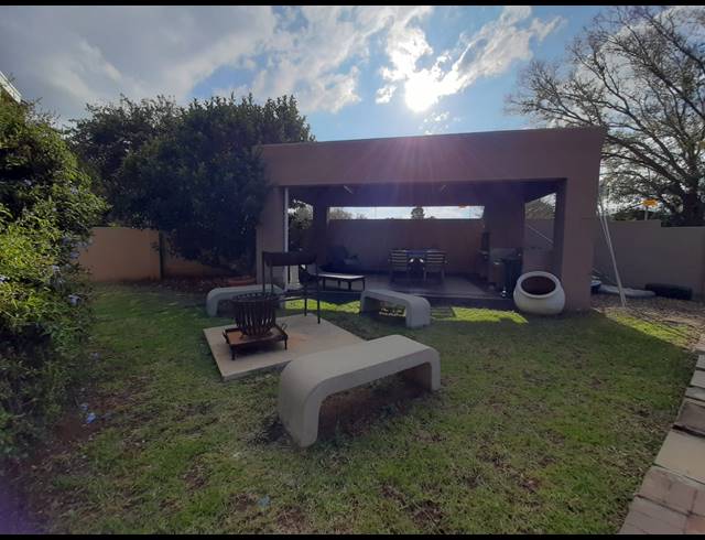 5 BEDROOM HOUSE TO LET IN VAALPARK